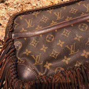 AUTHENTIC LOUIS VUITTON TROCADERO 🌼💛